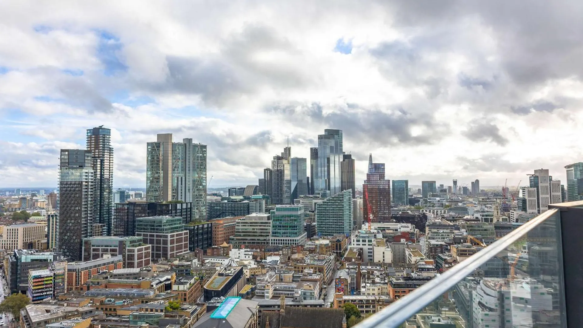 Art'Otel London Hoxton, Powered By Radisson Hotels 4*,  United Kingdom